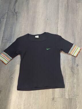 Nike Black Womens Short Sleeve Tee with Multi-Stripe Cuffs